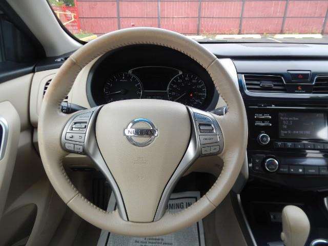2014 Nissan Altima 2.5 SV 4dr Sedan